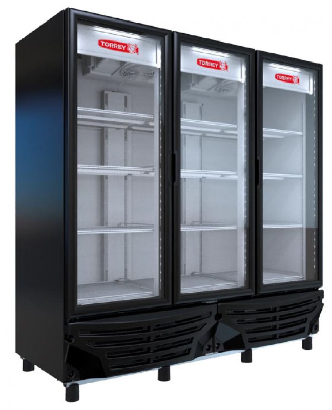 REFRIGERADOR VERTICAL EXHIBIDOR 3 PUERTAS 72 PIES G372